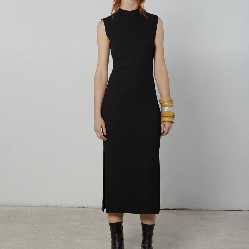 Nomia Sleeveless Stretch Midi Dress